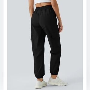 Halara black cargo high waisted jogger pants